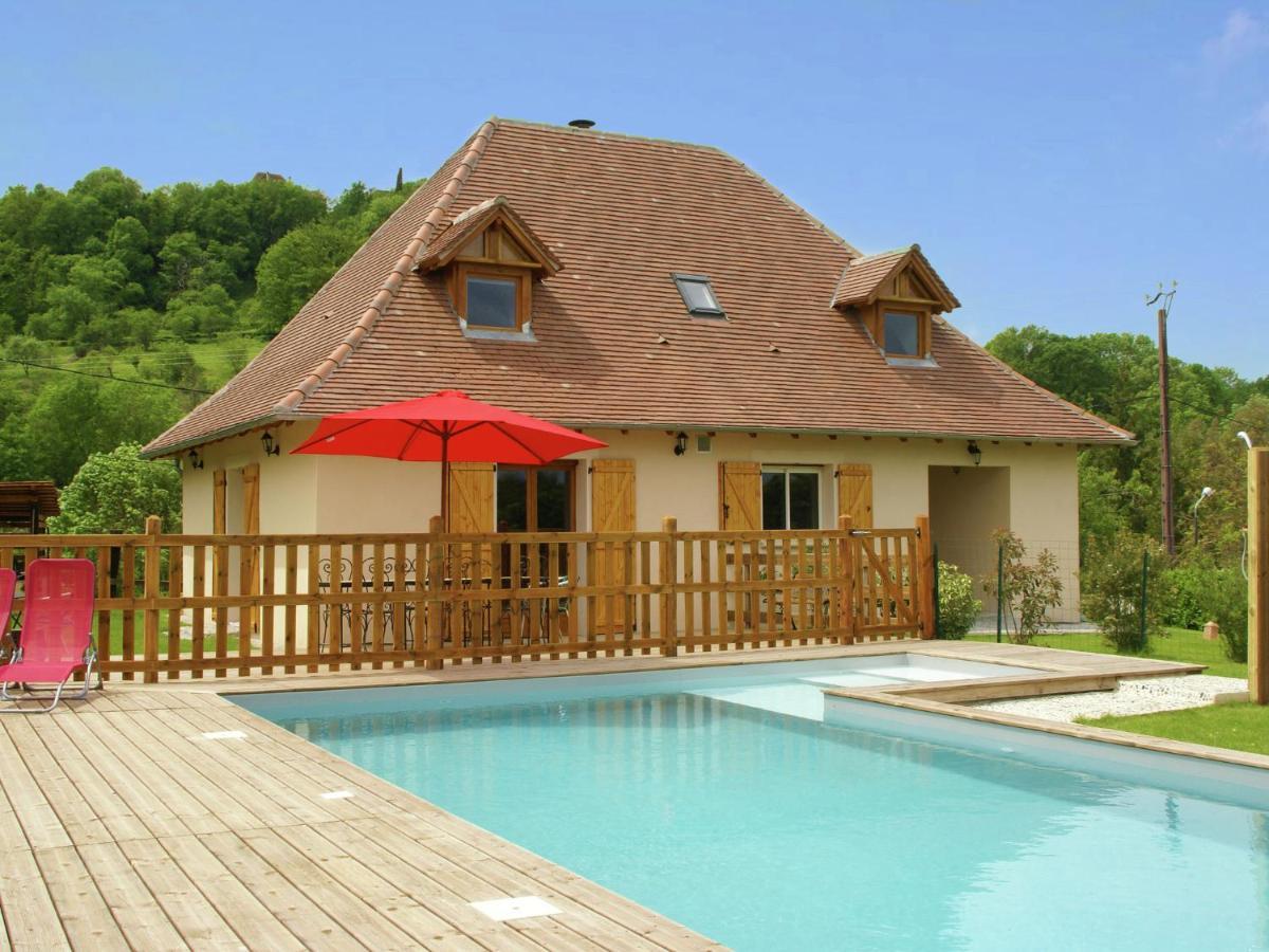Modern Holiday Home With Private Pool Loubressac Экстерьер фото