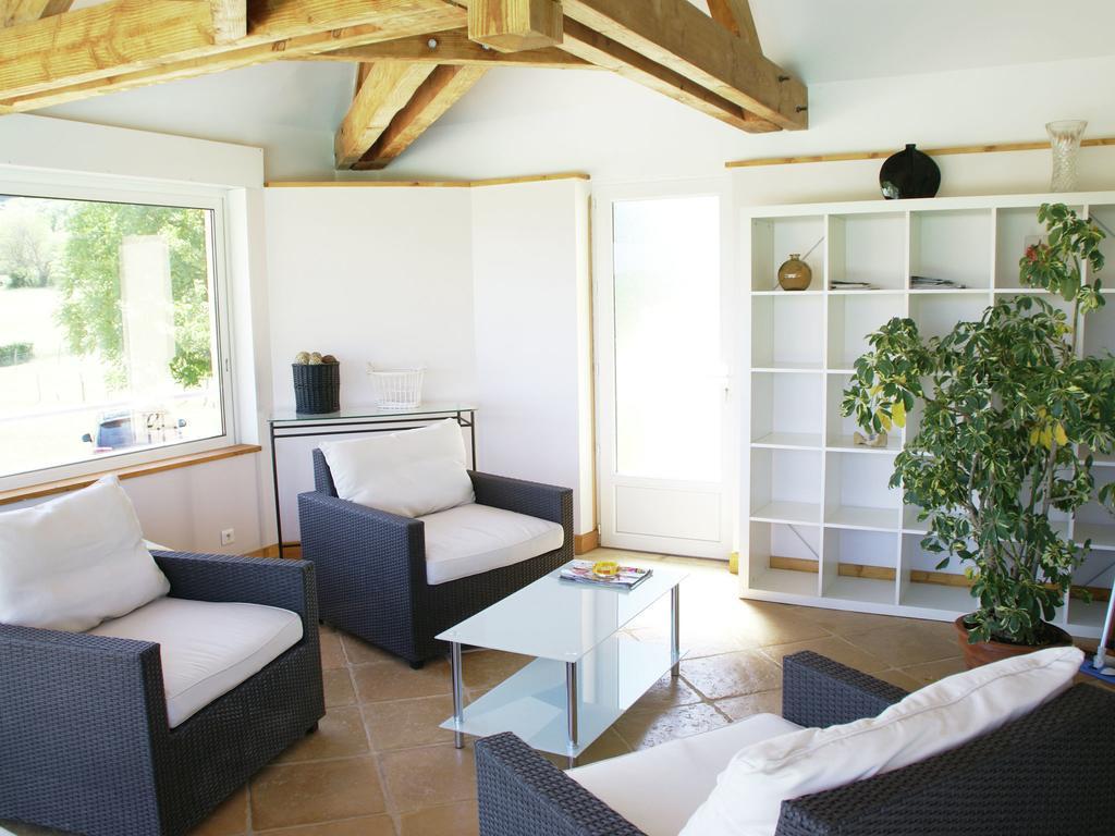 Modern Holiday Home With Private Pool Loubressac Номер фото